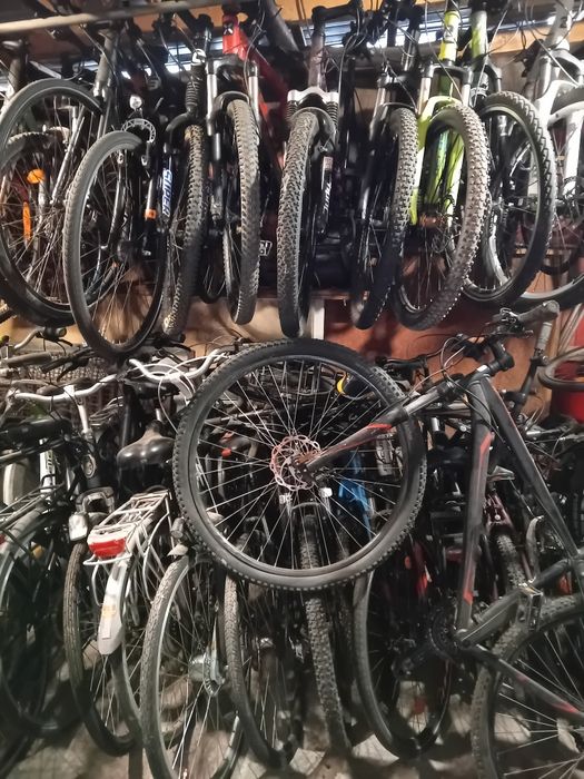 Vând bicicleta aduse din străinătate,diferite mărci și mărimi la pretu