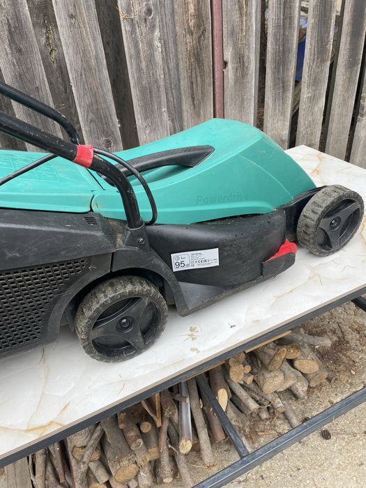 Vand masina de tuns BOSCH