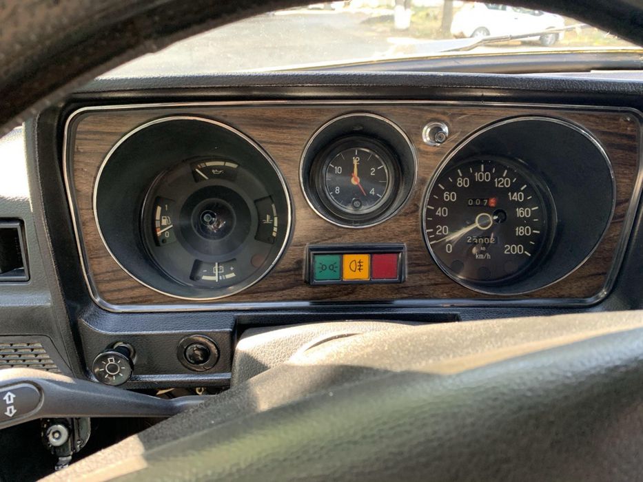 Волга ГАЗ 24-10, 1988 год, цвет черный, экспортный вариант