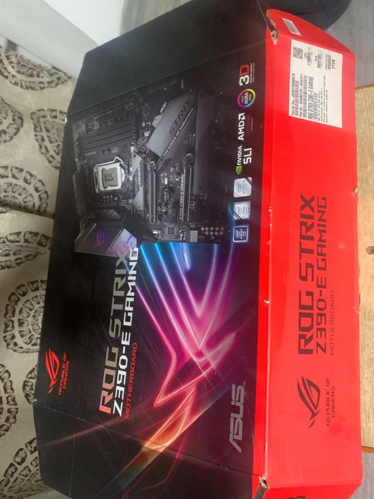Vand placa de baza Asus Rog DEFECTA