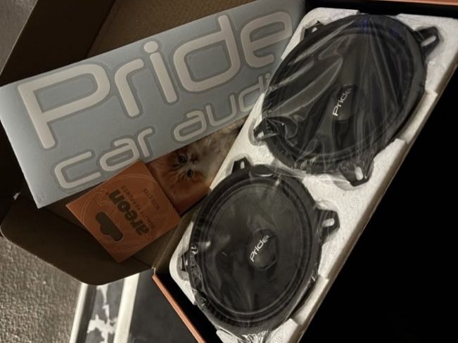 Колонки PRIDE.