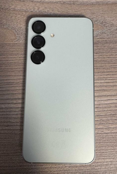 Samsung Galaxy S25, 256 GB, culoare Mint, ca nou