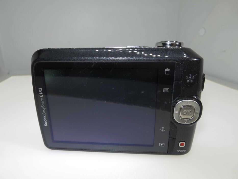 Kodak EasyShare C183 компактен цифров фотоапарат ретро дигитална камера 14 мегапиксела, работи отлично и прави снимки със страхотни Кодак цветове