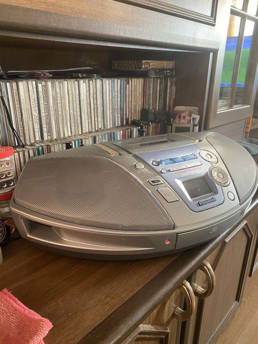 Radio casetofon Panasonic Rs 27 complet stare f buna  f buna