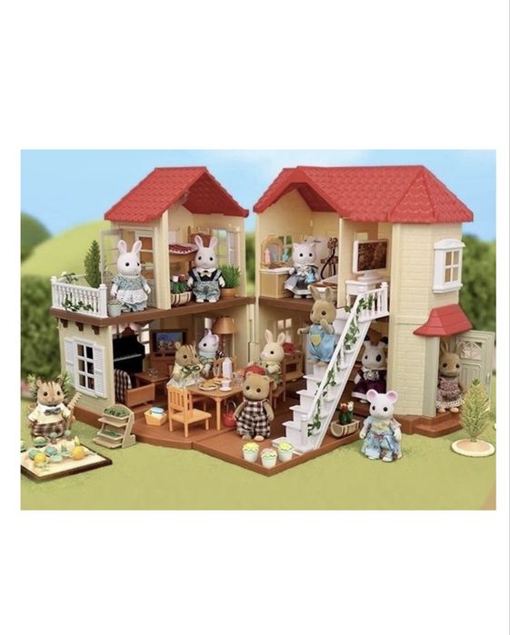 Игрушечный кукольный дом