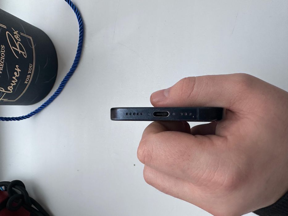 Срочно продам iphone 15 pro 128gb