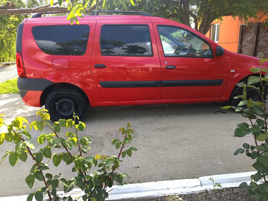 Dacia Logan MCV an 2009  motor 1.6  benzina 7 locuri