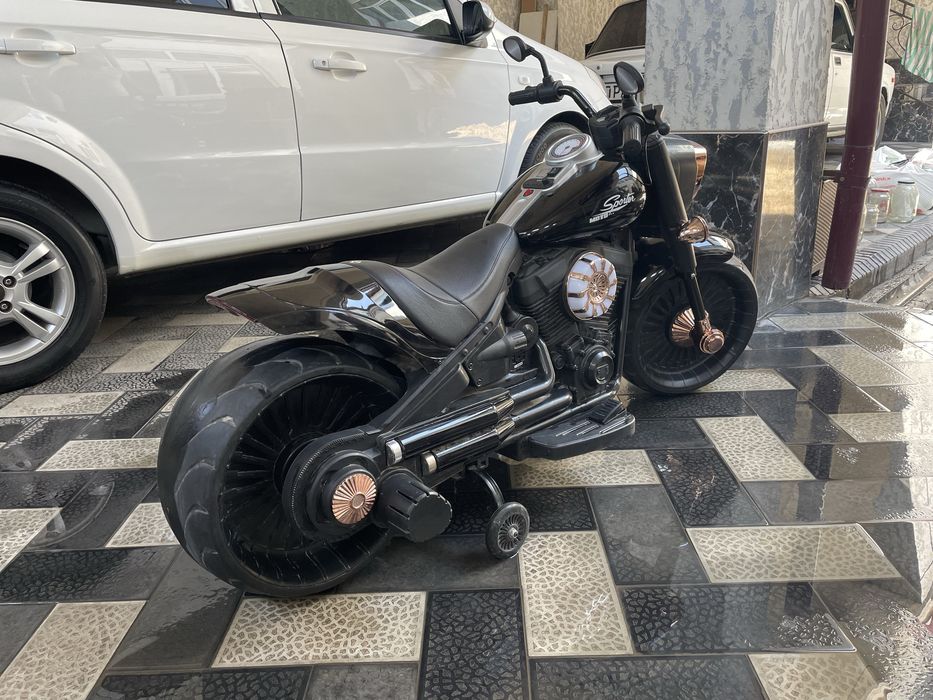 Motosikl detiskiy akumlatrlik ashula etadi (kottasi)