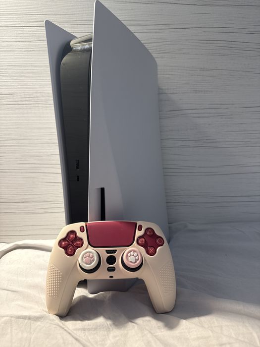 PS5 Digital Disk Edition + Maneta Roz + Husa