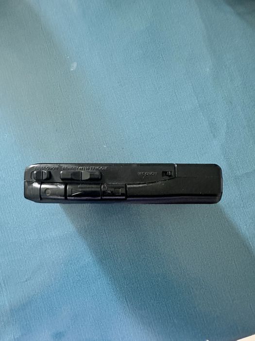 Диктофон  в рабочем состоянии. Раритет