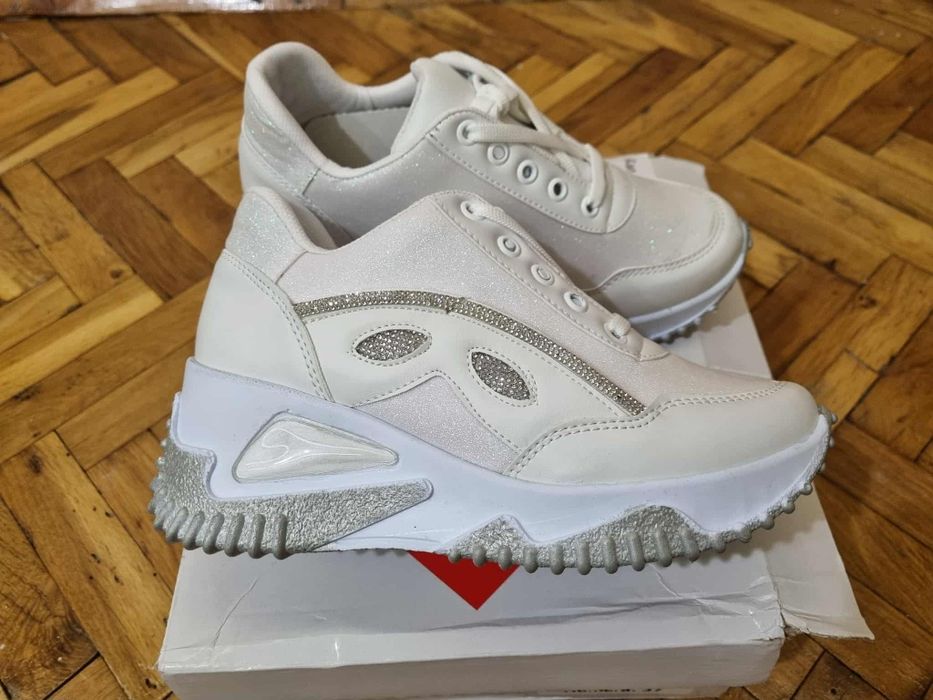 Дамски сникърси 37 номер