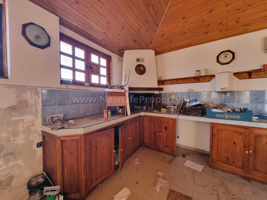 Двуетажна къща с басейн, Инцараки Свети Влас