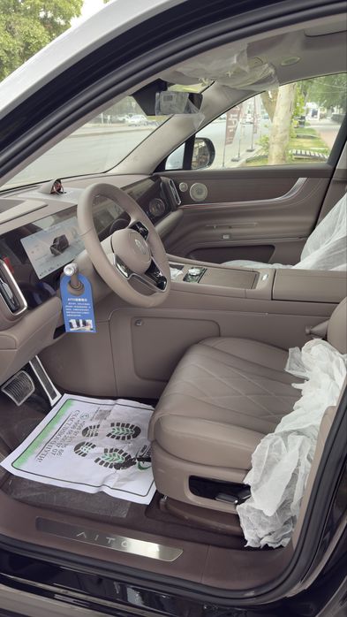 Aito M9 ultra full option korichneviy salon diska full