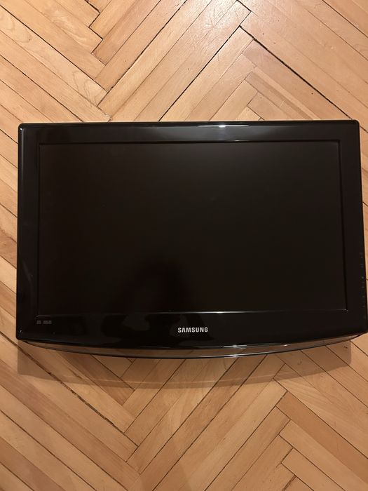 Samsung tv model LE26R81B