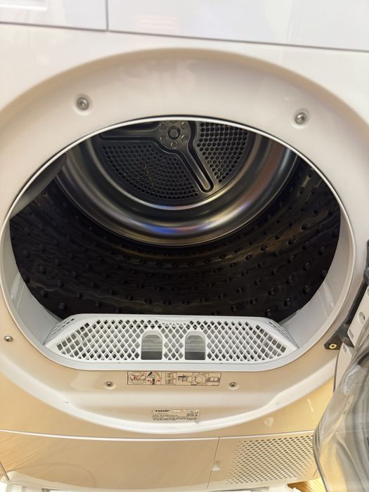 Сушилня с термопомпа  SHARP