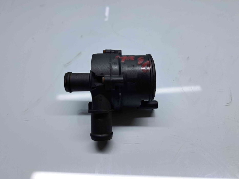 Pompa recirculare apa  AUDI A3 Sportback (8VS, 8VM) [Fabr 2013-prezent