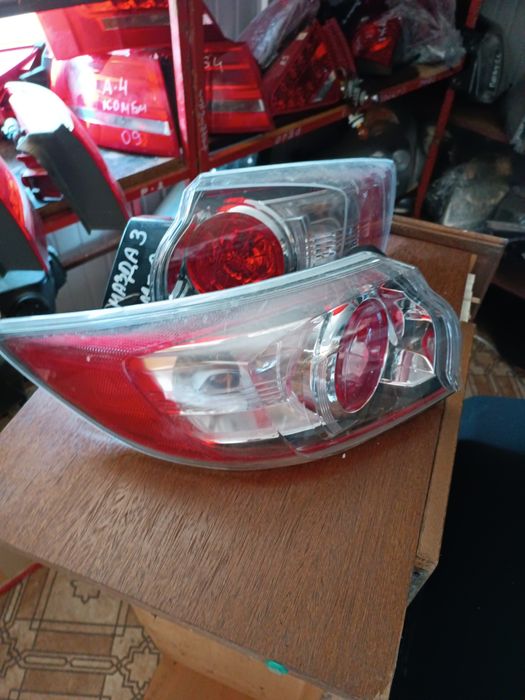 Мазда 3, 2011 стопове