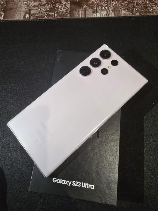Vând Samsung S23 Ultra Lavandă 8gb cu 256gb