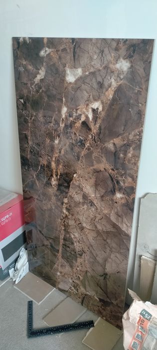 Керамогранит по 1 штуке 120 на 60см.