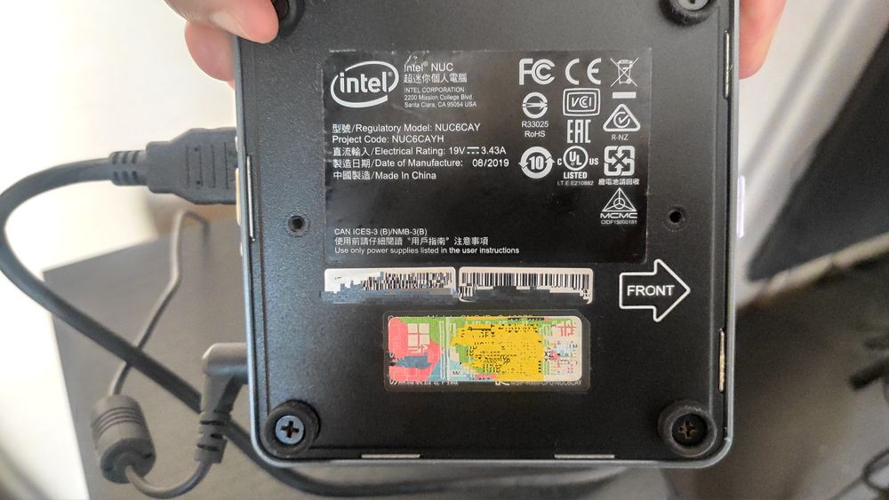 Мини компютър / Mini PC