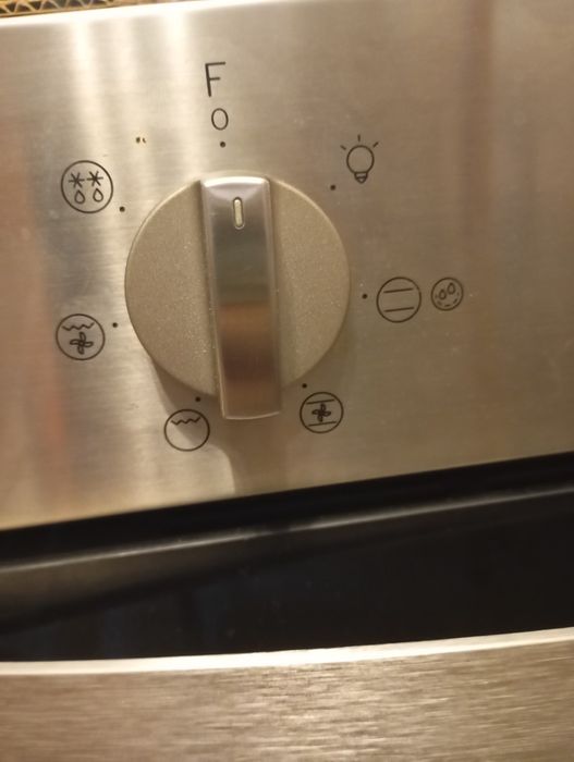 Продам встраиваемую духовку Indesit