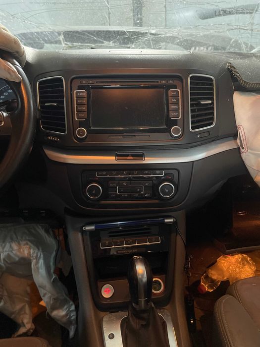 Fuzeta Fata, Spate Volkswagen Sharan 2.0 TDI 2011