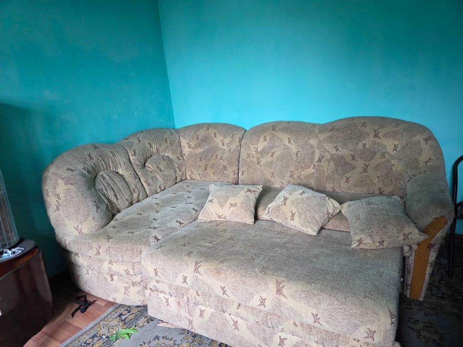 Canapea de colt extensibila cu lada