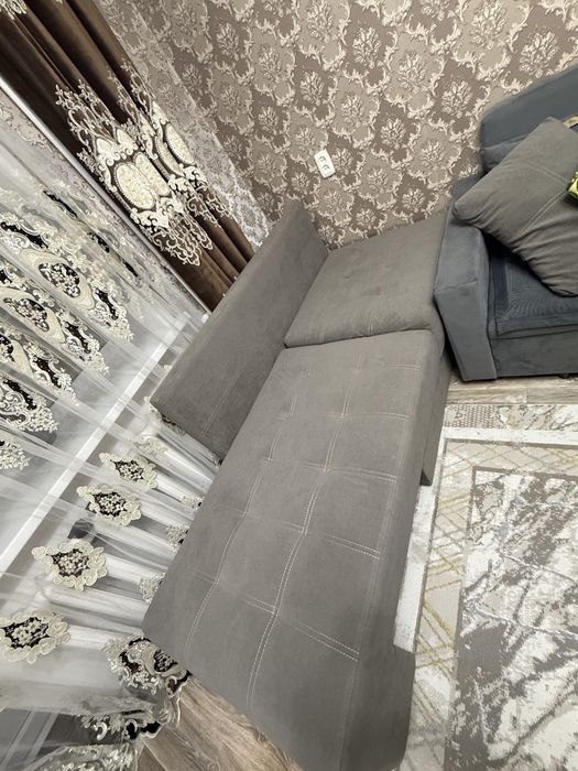 Продам мини диван в отличном состояний