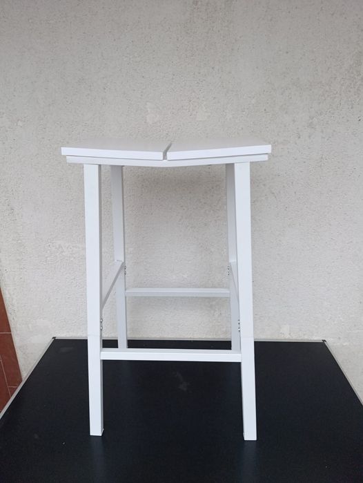 set de 2 scaune albe bucatarie bar sufragerie  sezut sa cadru metalic