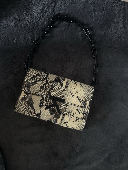 Мини дамска чанта  KENDALL + KYLIE