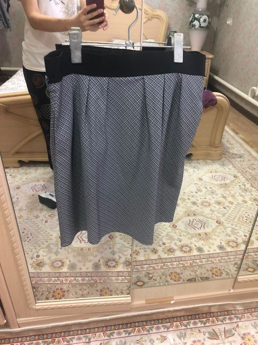 Продаётся юбки длина средни