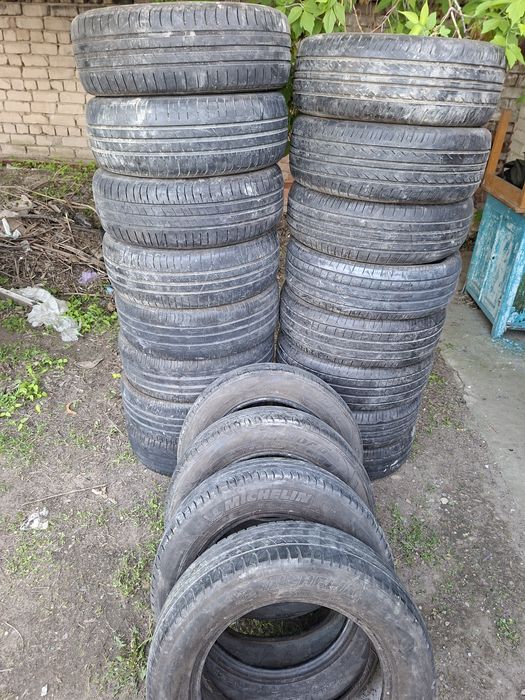 Продам шины 205/60/16 пирелли