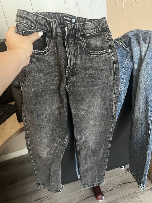 Джинсы на мальчика 9-10 лет