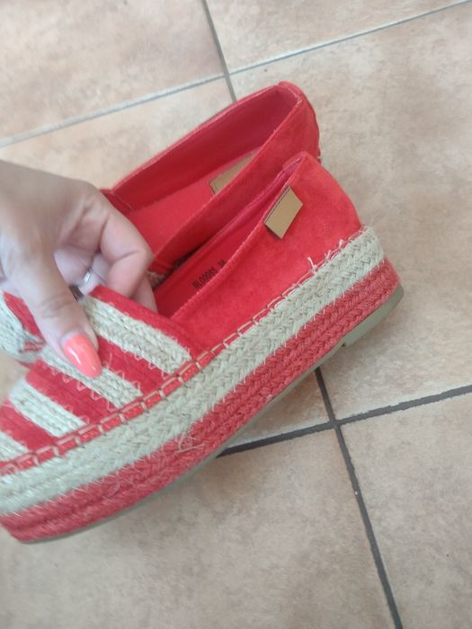 Vând expadrile dama!