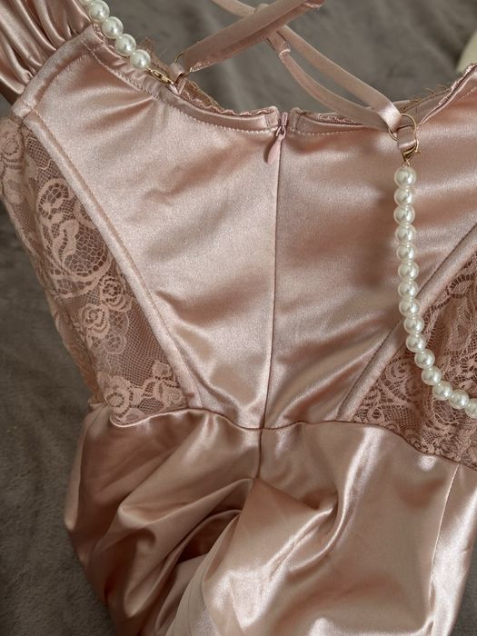 Платье Lacemade новое