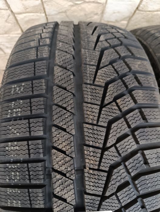 Зимни гуми Saulun 245/40/18 dot 2025