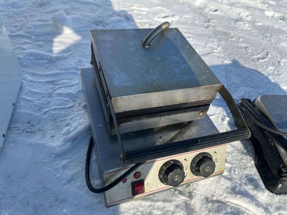 Продам аппарат для выпечки вафель!