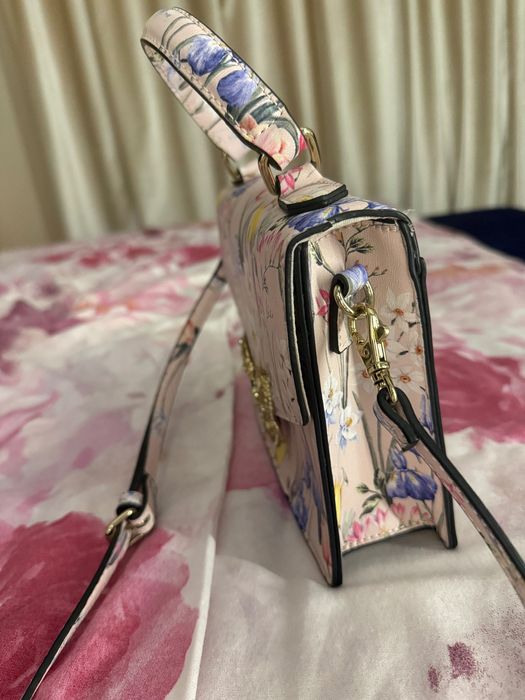 Цветна чанта Aldo с пеперуда