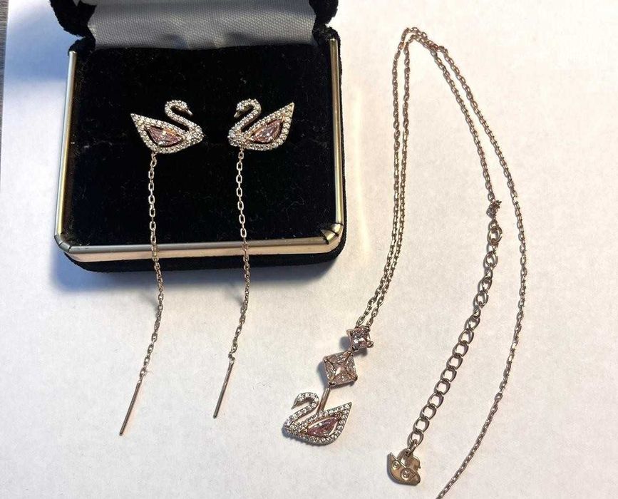 Set Swarovski Swan, Lantisor/Cercei - nou, în cutie