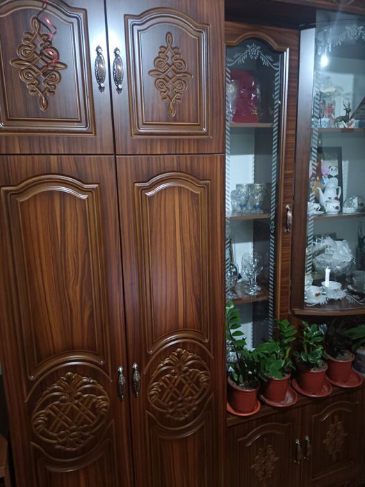 Mebel stenka mehmonxona uchun