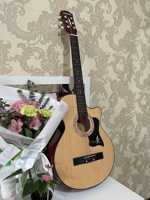 Акустическая гитара Ronnie Wood