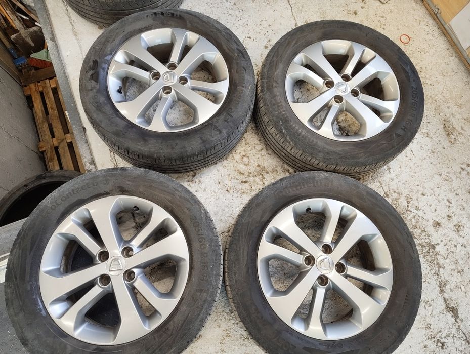 Продавам джанти от Дачия 16 цола с гуми