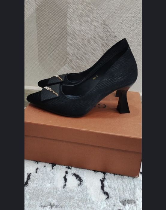 Туфли брендовые 36 размера