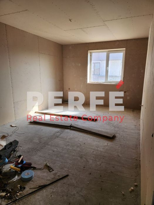 Продава се Къща в Бургас, Долно Езерово - 280 кв.м за 911 €/кв.м - Снимка #11