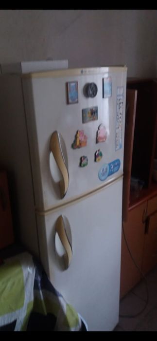 Продам холодильник LG
