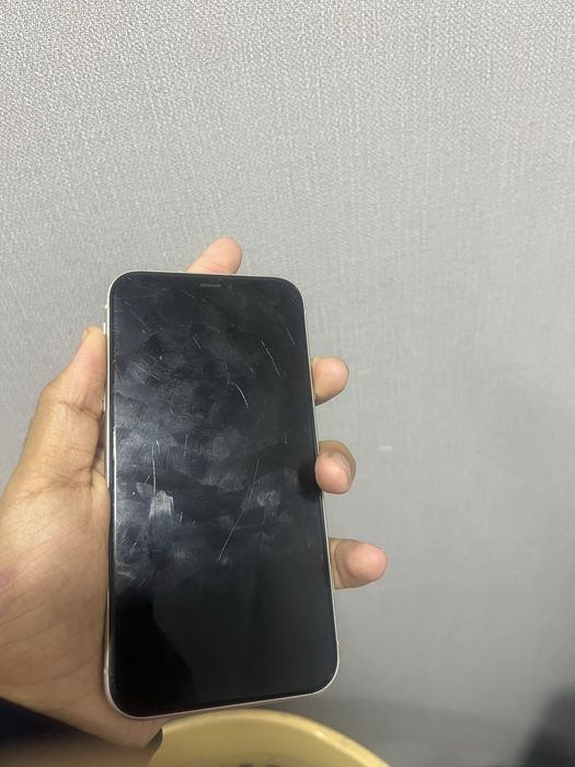 IPhone 11 64/100