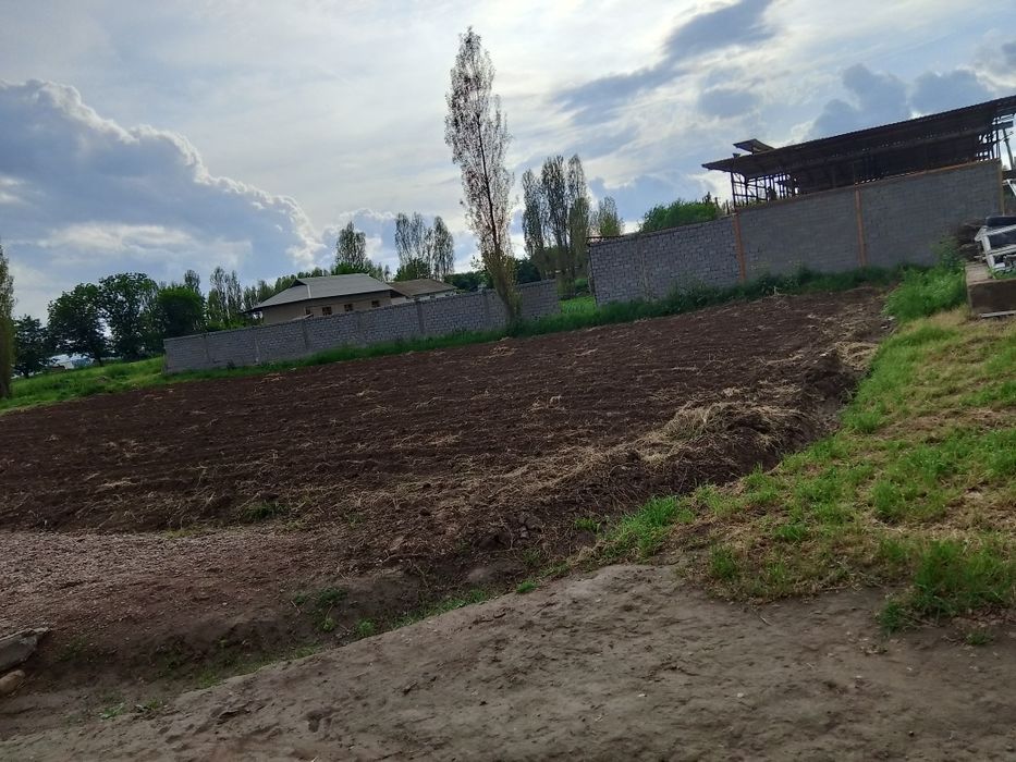 Uchastka zemlya.