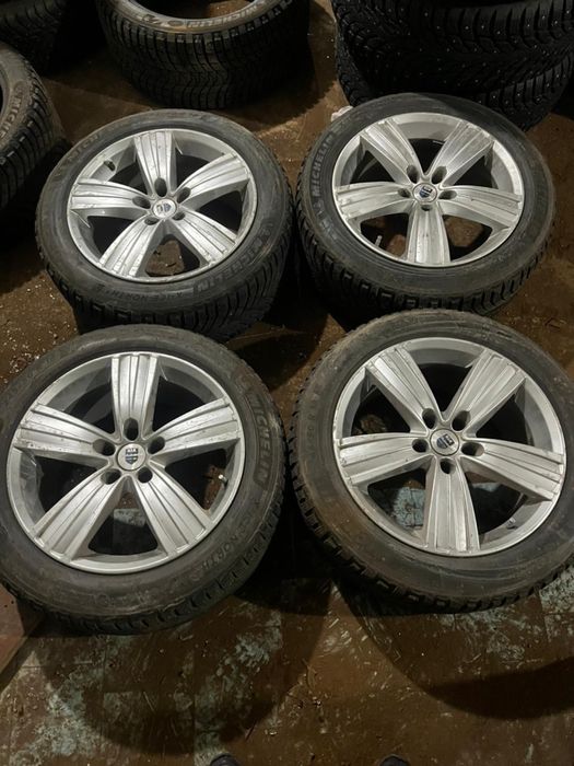 Диски от  Мерс  р18  с шинами