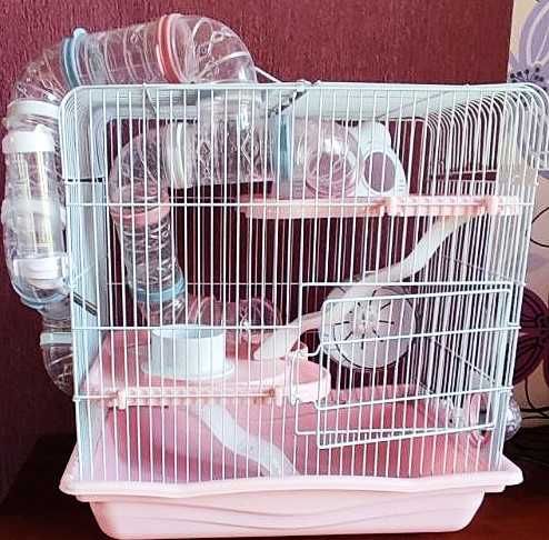Продается большая клетка для хомяков