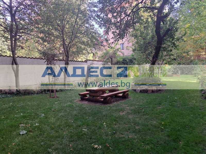 Продава се Тристаен апартамент в София, Лозенец - 100 кв.м за 4200 €/кв.м - Снимка #1